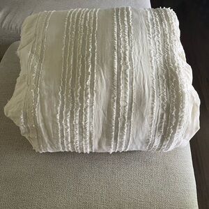 Great dorm room comforter.